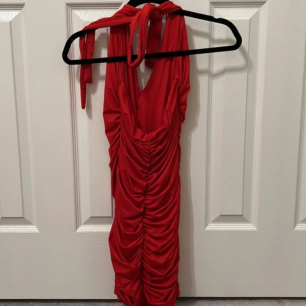 Amazon Bodycon Ruched Halter Dress - Picture 6 of 8